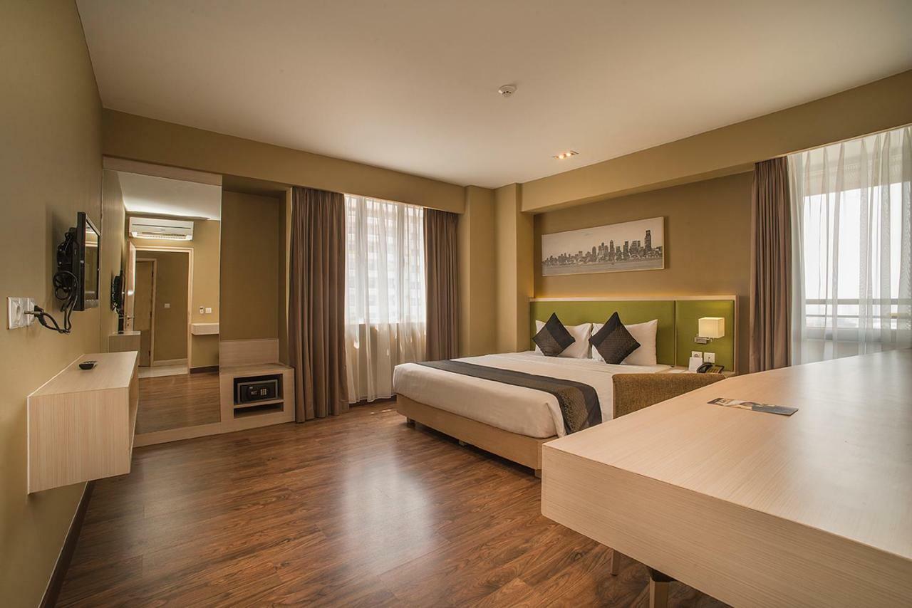El Hotel Jakarta Kültér fotó